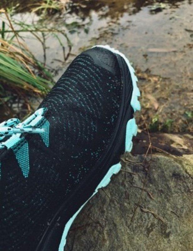 美女實測北面(The North Face)防水透氣徒步鞋