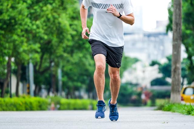 遇見腳下的Mizuno美津濃跑步鞋,陪你跑出人生方向