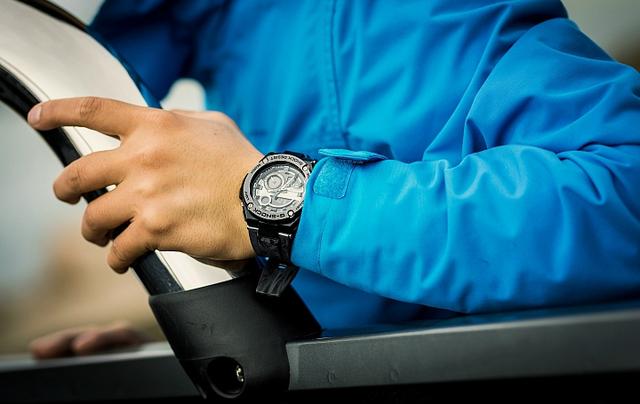 卡西歐G-SHOCK G-STEEL系列腕表，材質混搭金屬感之上