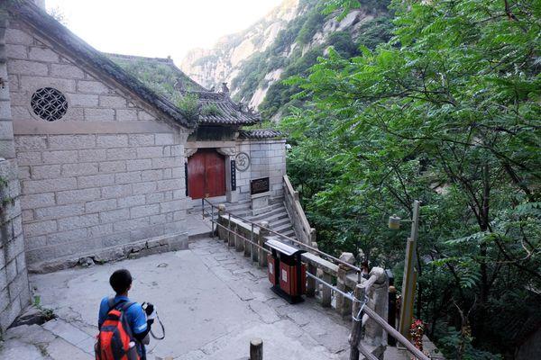 西安華山一日游,全程徒步西岳華山五峰全攻略