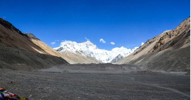 西藏珠峰大本營,距離世界最高峰珠穆朗瑪峰最近的地方