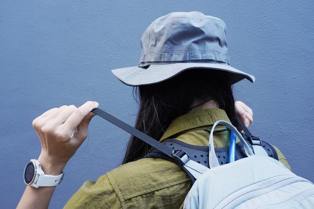 穿梭都市與戶外,英國戶外品牌Lowe Alpine多功能輕量背包實測