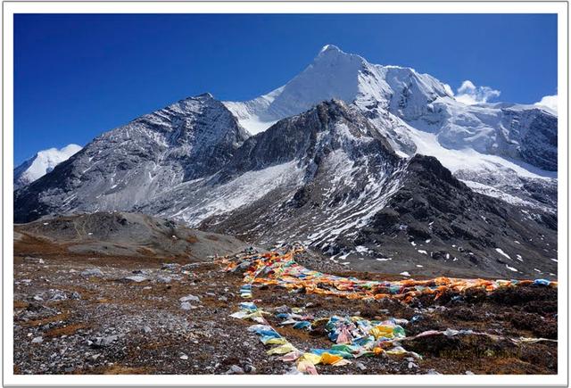 用腳步丈量四川稻城亞丁的美麗,仙乃日雪山轉山攻略