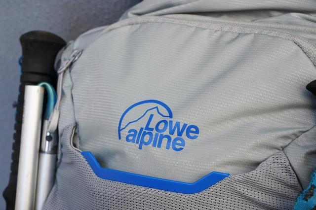 穿梭都市與戶外,英國戶外品牌Lowe Alpine多功能輕量背包實測