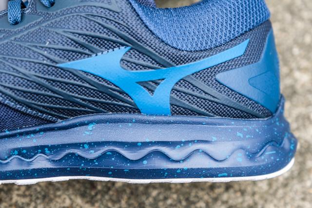 遇見腳下的Mizuno美津濃跑步鞋,陪你跑出人生方向