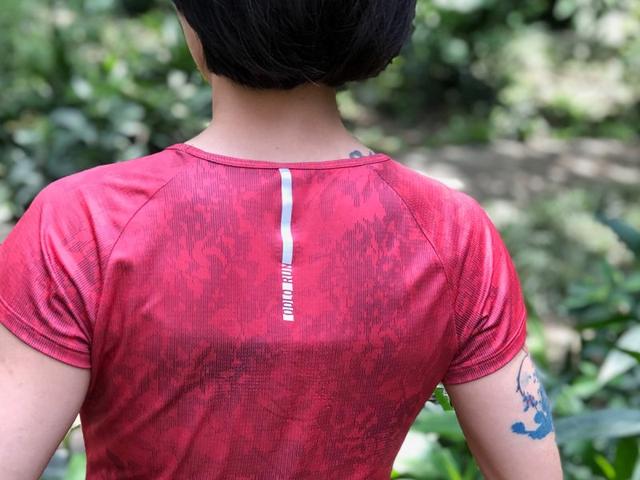 實測Odlo奧遞樂圓領防曬短袖,一件適合夏季運動穿著的T恤