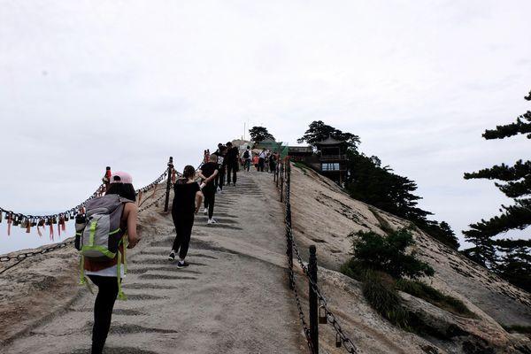 西安華山一日游,全程徒步西岳華山五峰全攻略