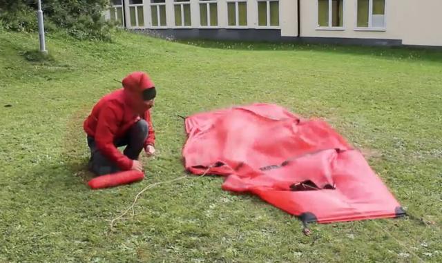 如何搭帳篷的方法,關于大風中搭設或打包帳篷的問題