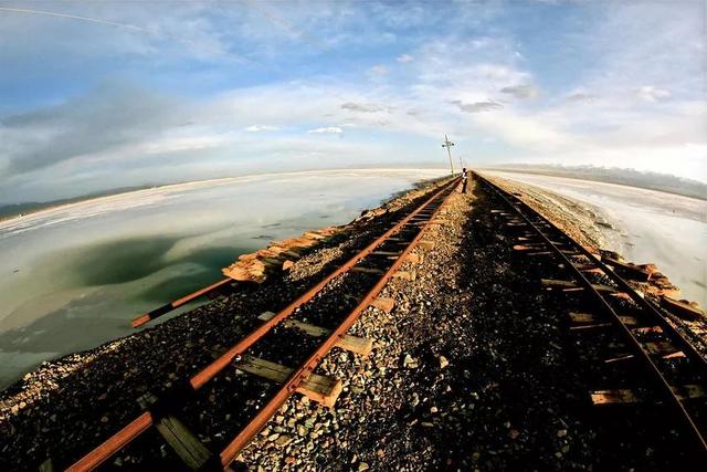人人都要去一次的六大“天空之鏡”,中國的茶卡鹽湖