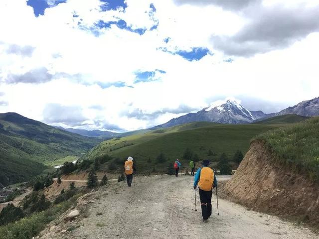 四川格聶轉(zhuǎn)山行C線游記攻略,20萬步的徒步體驗