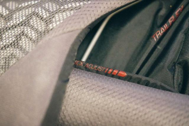 尼泊爾珠峰大本營EBC徒步日記,戶外裝備之戶外背包、帽子和水壺