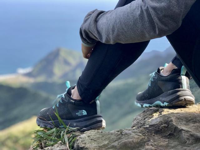 美女實測北面(The North Face)防水透氣徒步鞋