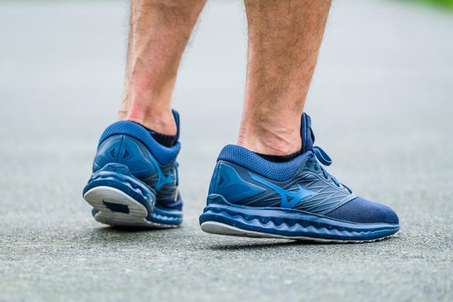 遇見腳下的Mizuno美津濃跑步鞋,陪你跑出人生方向