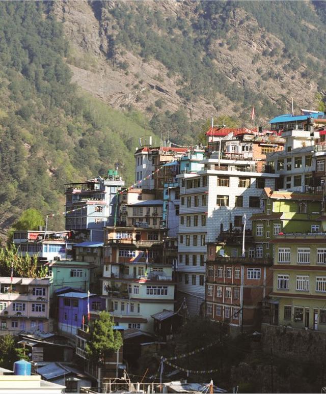 珠穆朗瑪峰周邊景點攻略,必去的景點有這些