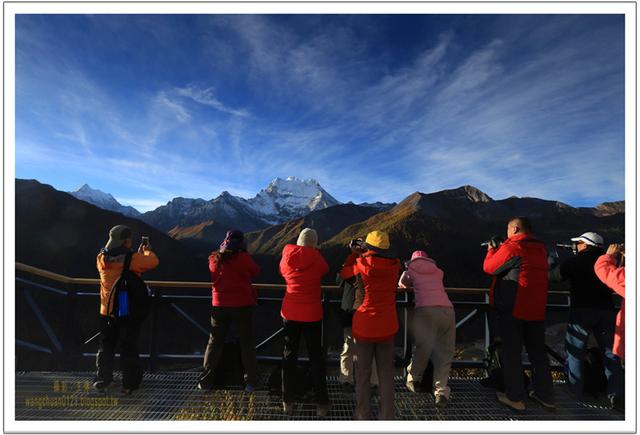 稻城亞丁牛奶海徒步攻略,探訪在海拔4500米的圣湖