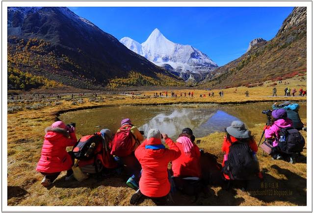 稻城亞丁牛奶海徒步攻略,探訪在海拔4500米的圣湖