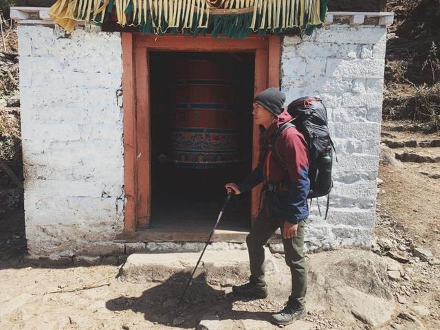 尼泊爾珠峰大本營(yíng)EBC徒步日記,戶外裝備之戶外褲、登山鞋和登山襪