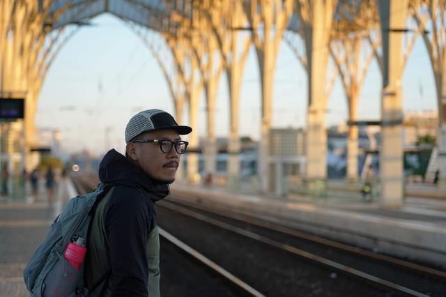 穿梭都市與戶外,英國戶外品牌Lowe Alpine多功能輕量背包實測