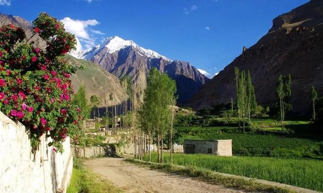 徒步愛好者的終極目標,巴基斯坦喬戈里峰K2大本營徒步全攻略