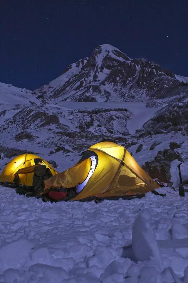 登個珠峰要花多少錢,有錢就可以登珠峰嗎？