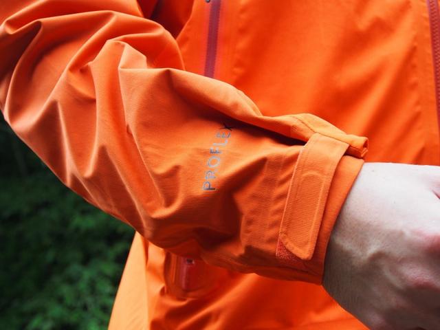 戶外品牌Rab軟殼外套裝備測評,帥氣且實用的軟殼