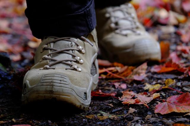 LOWA Z-6S中幫軍靴讓你看明白山寨與正品之間到底有啥區別！