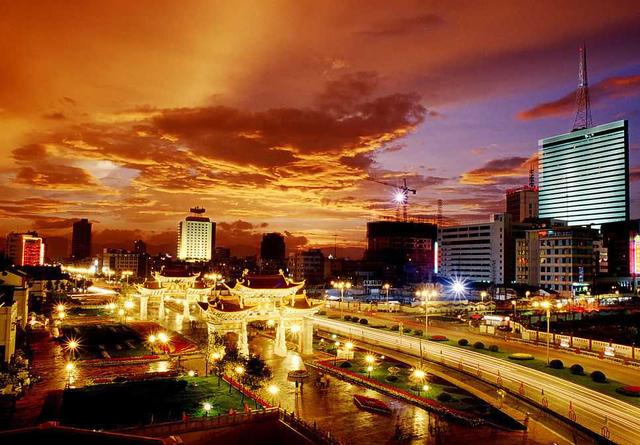 滇藏線旅游攻略,從昆明自駕到西藏的這條滇藏公路美的讓你舍不得眨眼