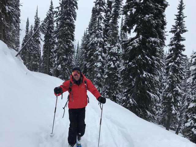 如何選擇沖鋒衣?戶外裝備實驗室最新沖鋒衣全面介紹及選購指南