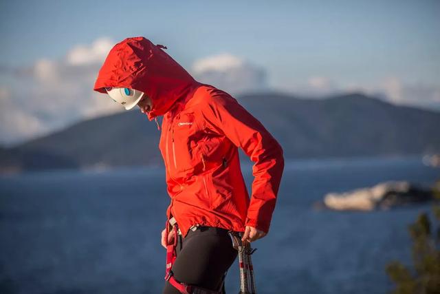 如何選擇沖鋒衣?戶外裝備實驗室最新沖鋒衣全面介紹及選購指南