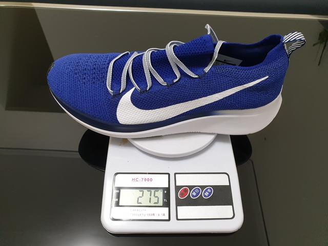 戶外跑步你擁有更輕量的選擇,HOKA ONE ONE CARBON X競速跑鞋