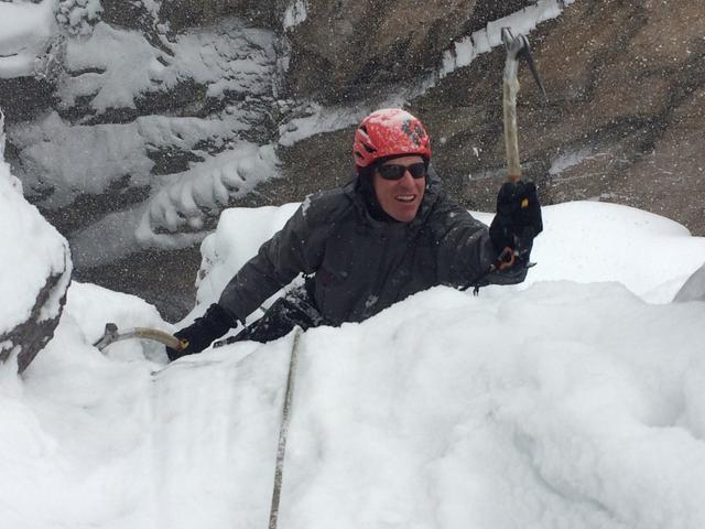 如何選擇沖鋒衣?戶外裝備實驗室最新沖鋒衣全面介紹及選購指南