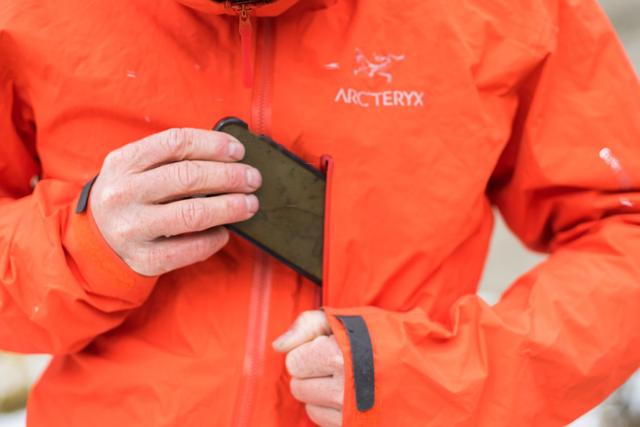 戶外沖鋒衣(硬殼)哪個品牌的好,戶外裝備實驗室推薦