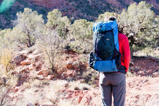 關(guān)于輕量化背包哪些品牌值得買,戶外裝備實(shí)驗(yàn)室推薦