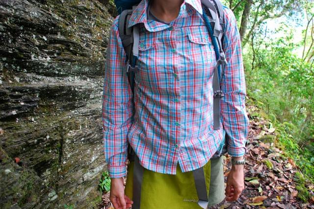 擺脫戶外服飾的土氣，這一件The North Face速干襯衫十分超值