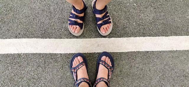 夏季只需要一雙運動涼鞋,戶外潮牌TEVA涼鞋實測