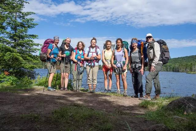 有一款好的戶外登山徒步鞋,才能讓你走的更遠