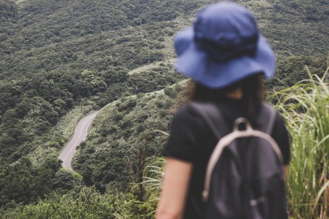 妹子的第一雙時尚運動涼鞋,讓Keen的這雙戶外涼鞋帶領我一起去探險