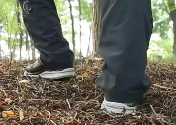 戶外知識,這7個行走技巧讓你上山下山走的穩