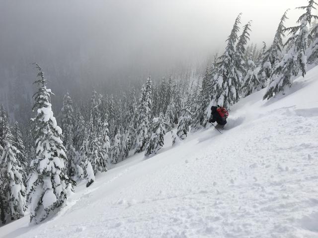 2019頂級戶外品牌防雨夾克有哪些,戶外裝備實驗室推薦
