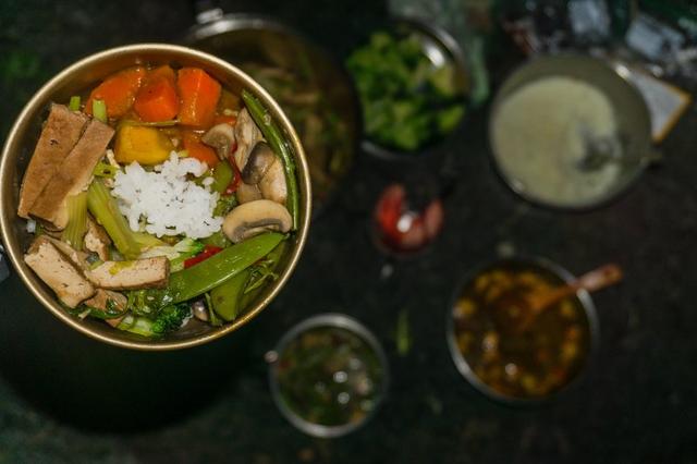 戶外登山露營野營炊具KOVEA超輕爐頭實測,不僅小巧易帶且實用方便