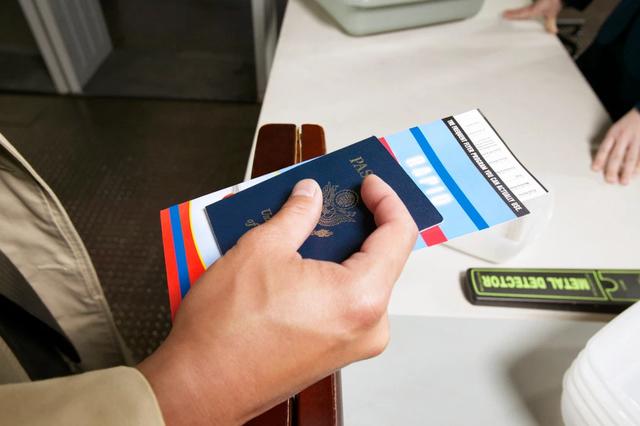 過海關不懂英文怎么辦?手把手教你過海關必備英文(含超詳細問答及翻譯)