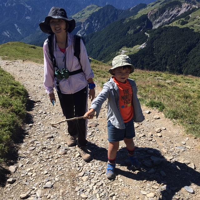 讓孩子們愛(ài)上戶外活動(dòng),全家能一起去登山徒步