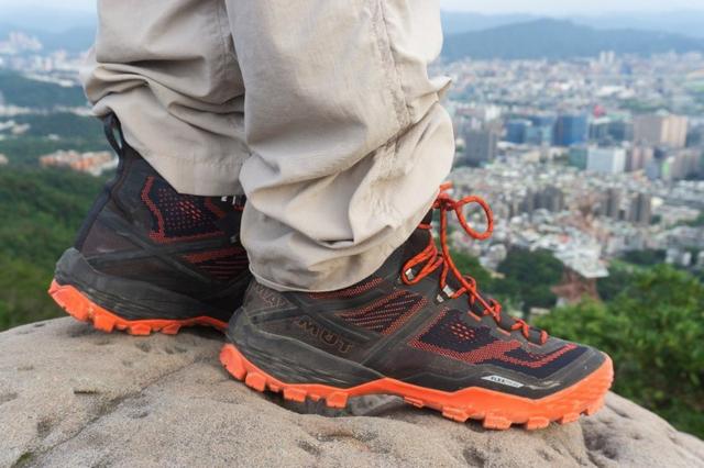 購買戶外登山鞋的新選擇,猛犸象Mammut高幫防水登山鞋測評