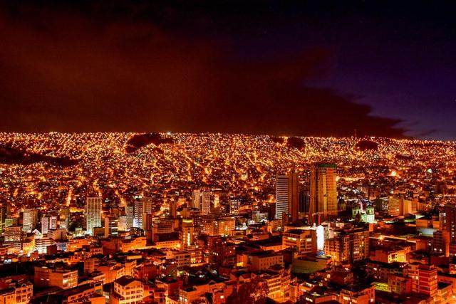 真正的天空之城,世界上最高的首都玻利維亞拉巴斯(La Paz)