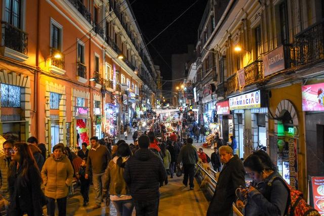 真正的天空之城,世界上最高的首都玻利維亞拉巴斯(La Paz)