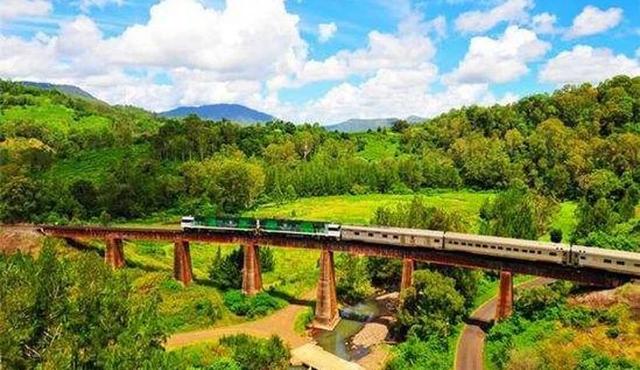 體驗全球最美的火車路線,慢慢尋找旅行的意義