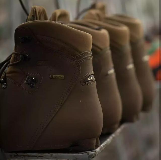 怎樣能買到一雙好的戶外鞋?先教你如何快速鑒別一雙鞋的質量