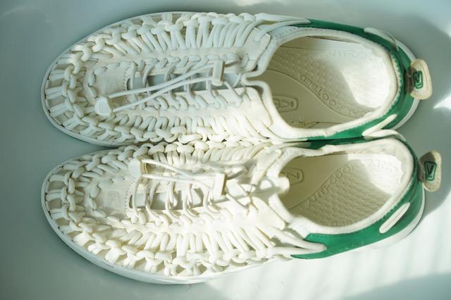 KEEN UNEEK潮款涼鞋,來一趟悠悠哉哉的日常漫游