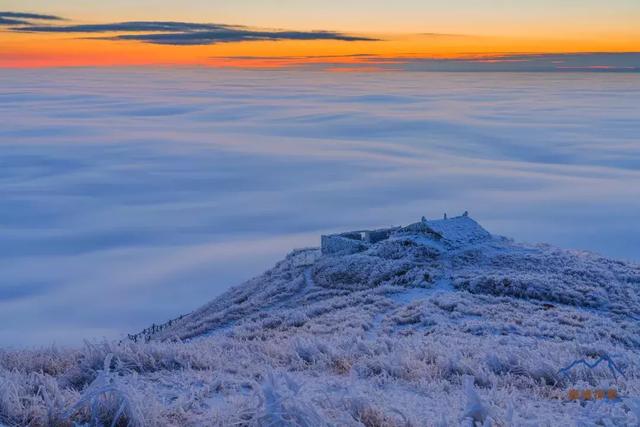 武功山上看云中草原,詳細實用的武功山徒步攻略