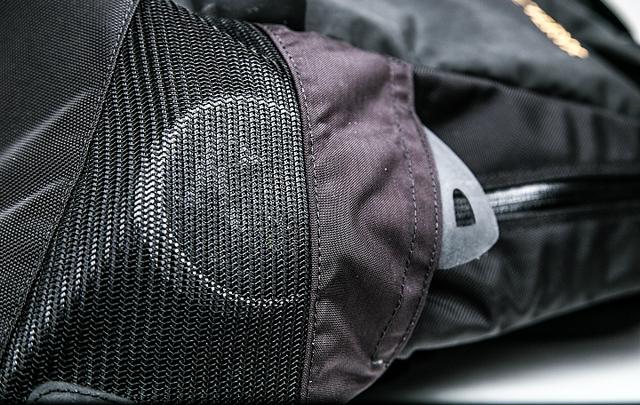 Arc'teryx始祖鳥戶外日用通勤雙肩包實測,滿足你戶外與都市的需求